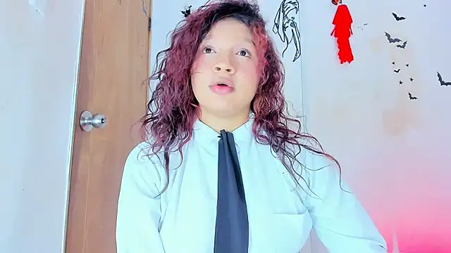 Emily_Coper18 现场XXX聊天