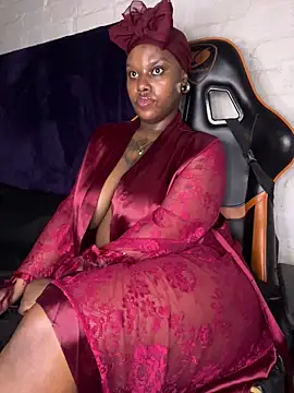 QUEEN_NOBUHLE_FEMDOM_777のウェブカメラショー