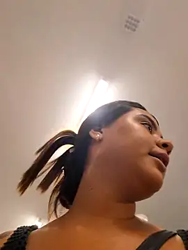 sexy-latin10's Live XXX Chat