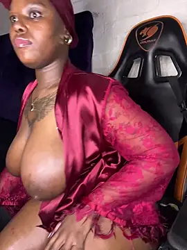 Show webcam de QUEEN_NOBUHLE_FEMDOM_777