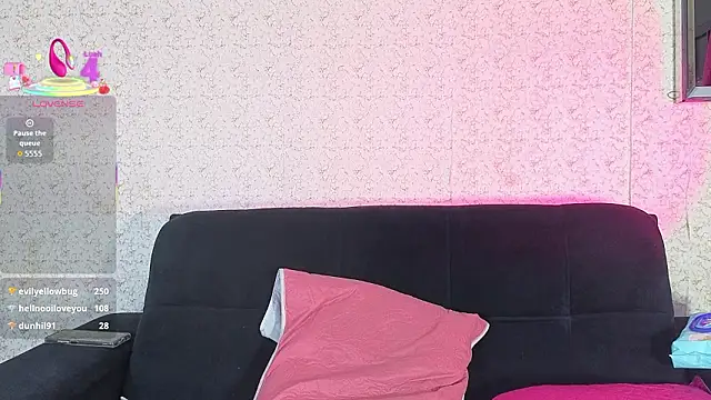 Charlotte_pm Adlı Modelin Canlı XXX Sohbeti