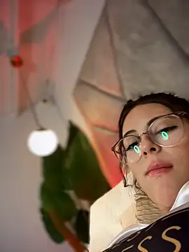 TeaseDollXXX's Live XXX Chat