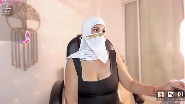 Hannaa_Dolly: онлайн-секс-чат