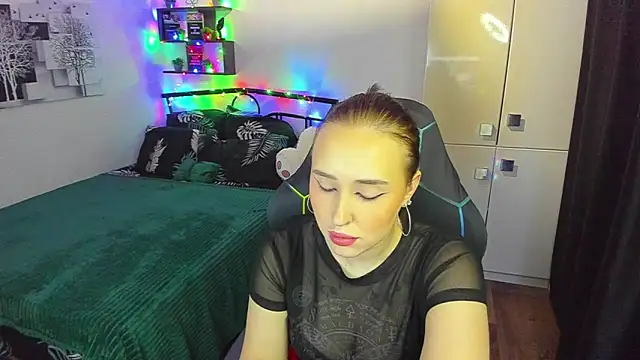 CrazyBitchInLace Live XXX-chat