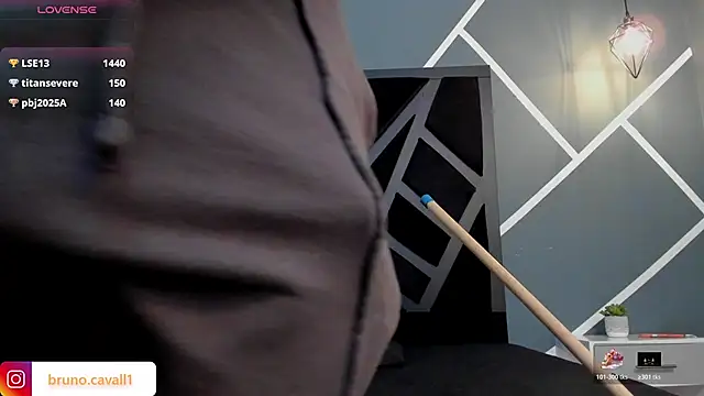 Pokazy przed kamerką – bruno_cavalli