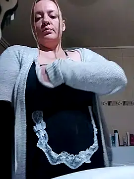 عرض كام BigBoobsMia120