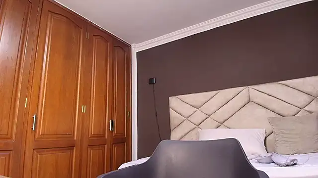 Laracooper_ Live XXX Chat