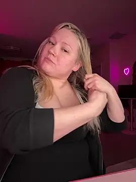 PiggyRose Chat XXX live