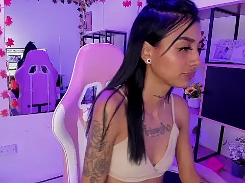 KarlaSlutSkinny__ live XXX chat