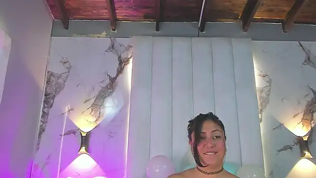 ZaraKnox live XXX chat