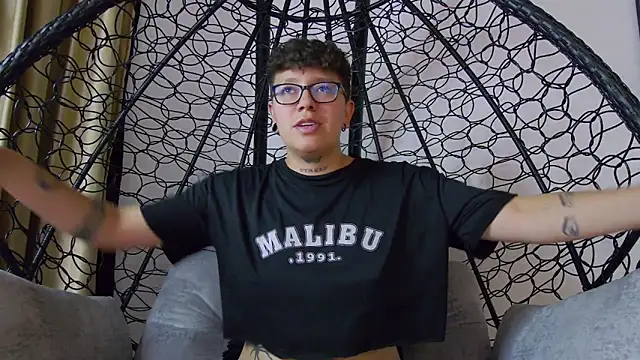 Онлайн чат XXX alex_noa