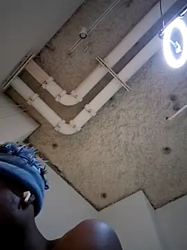 DarkSkinStroker Show in webcam