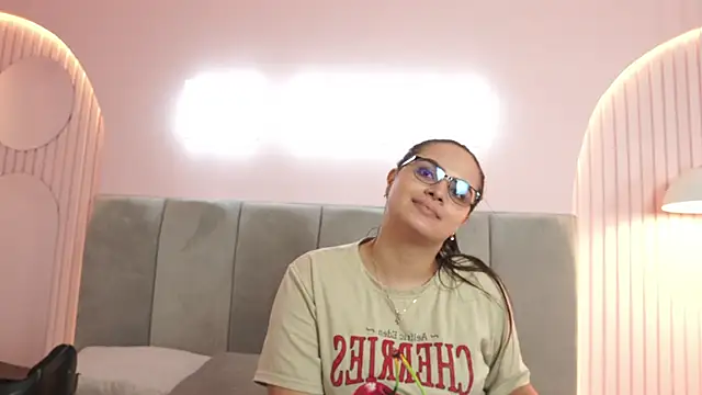 XXX chat uživo modela Tayler_Kim