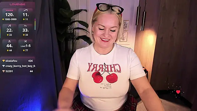 YolandaKiss Live XXX-chat