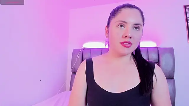 Alicee_Broownn élő XXX-chatje