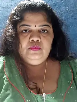 tamilthanushri Chat XXX live