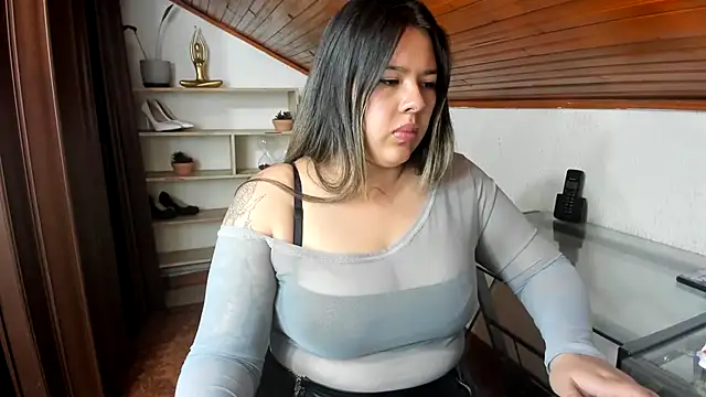 Онлайн чат XXX LinaBrowm