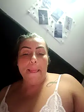 maynor_1998's Live XXX Chat