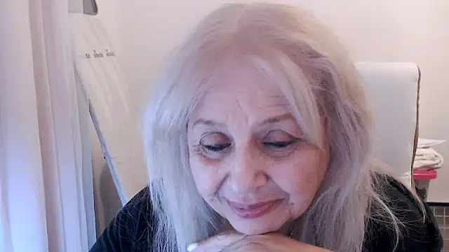 Chat +18 de SusiLifeXXX ao vivo