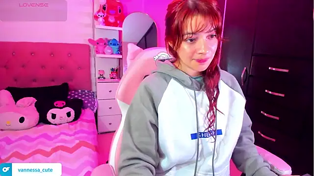 Chat +18 de Vannessa__Shy ao vivo