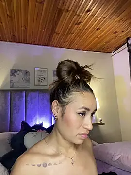 Chatroom XXX en direct de juliana-mancini