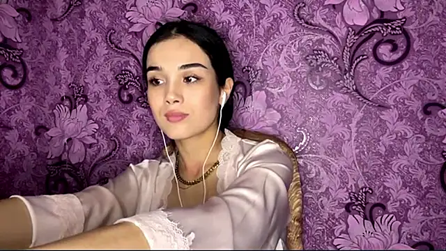 Chatroom XXX en direct de AylinBlush