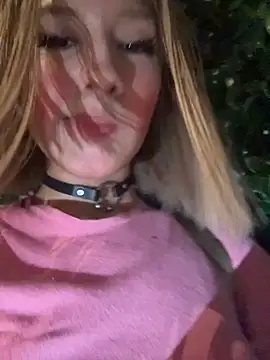 SweetBunnyGF webcam show