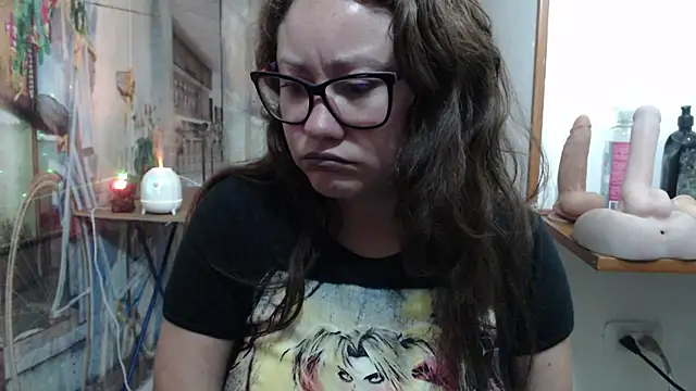 XXX chat uživo modela curly_greeneyed