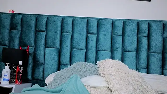 Emma_Foxi – Kamerová šou