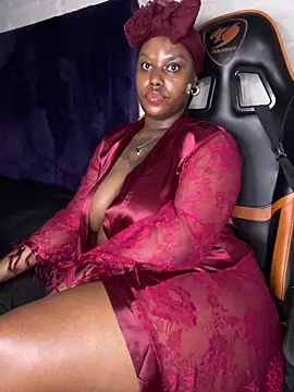 Show webcam de QUEEN_NOBUHLE_FEMDOM_777