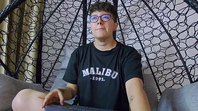 دردشة alex_noa الجنسية المباشرة