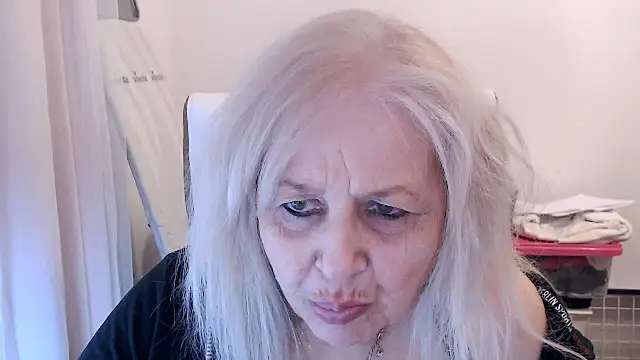 SusiLifeXXX's Live XXX Chat