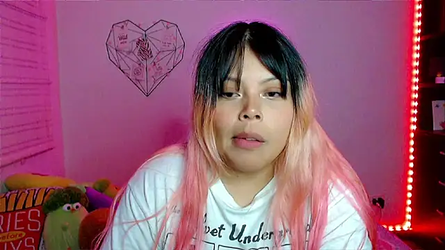 EllieMoonX élő XXX-chatje