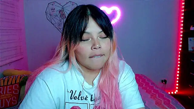 Živý XXX chat EllieMoonX