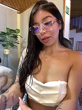 Maddy_Piink Chat XXX in diretta