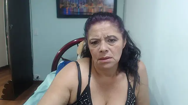 sexytitshot126 Show in webcam