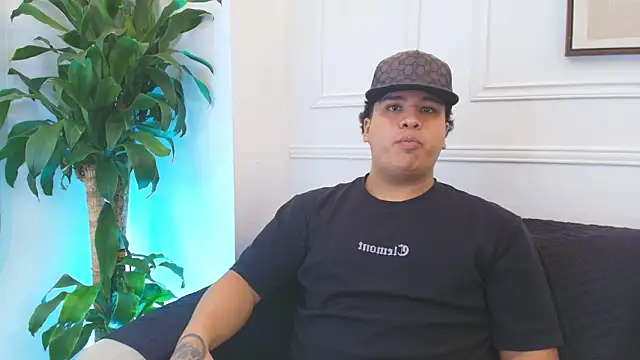 Naim_Bennetsex Adlı Modelin Web Kamerası Şovu