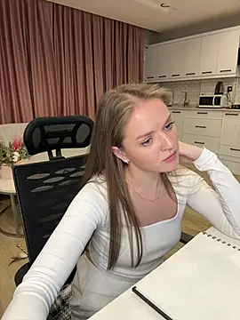 lunaaaaa23 élő XXX-chatje