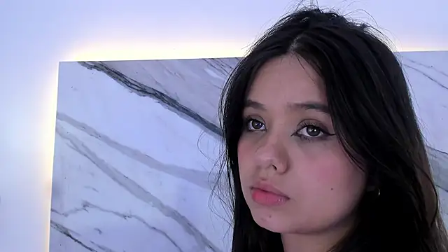 thamiina_'s Live XXX Chat