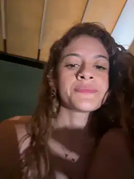 alana15 élő XXX-chatje