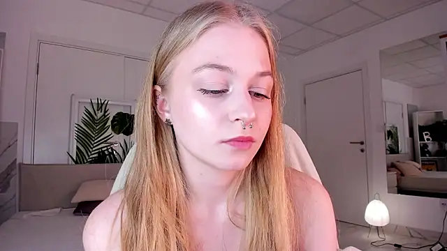 Онлайн чат XXX MiaMews