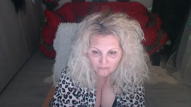 Divineblond: απευθείας συνομιλία ΧΧΧ