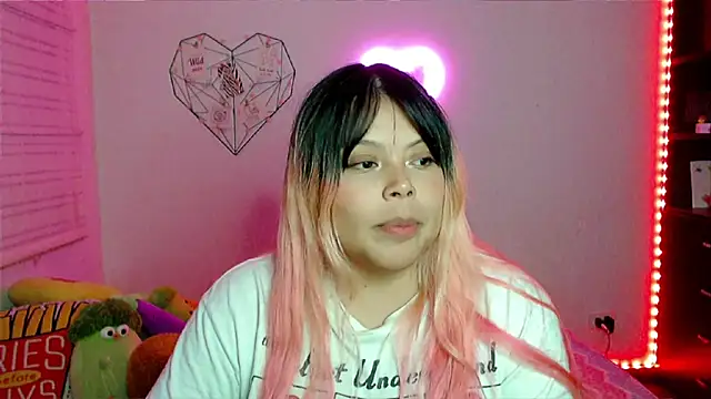 EllieMoonX Adlı Modelin Canlı XXX Sohbeti