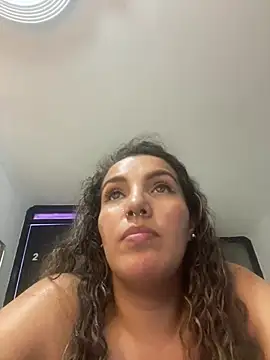 ISIS17_EF: онлайн-секс-чат