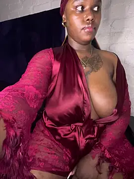 دردشة QUEEN_NOBUHLE_FEMDOM_777 الجنسية المباشرة