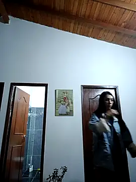 LunaZambrano's Live XXX Chat