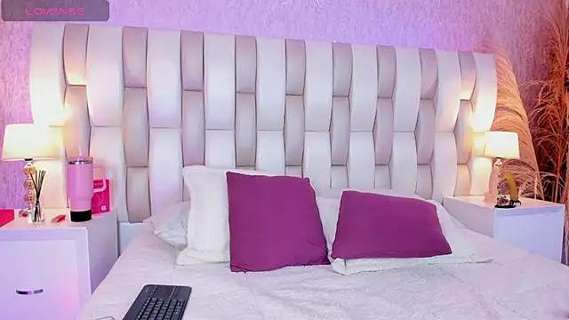 Chatroom XXX en direct de Viollet_xoxo