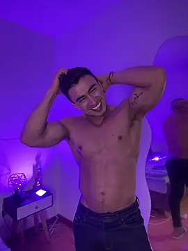 Chris_Clarck: απευθείας συνομιλία ΧΧΧ