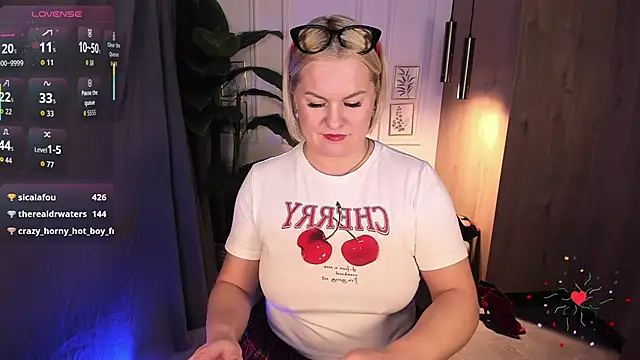 YolandaKiss Chat XXX in diretta