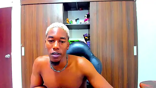 Dreamastercum_: онлайн-секс-чат